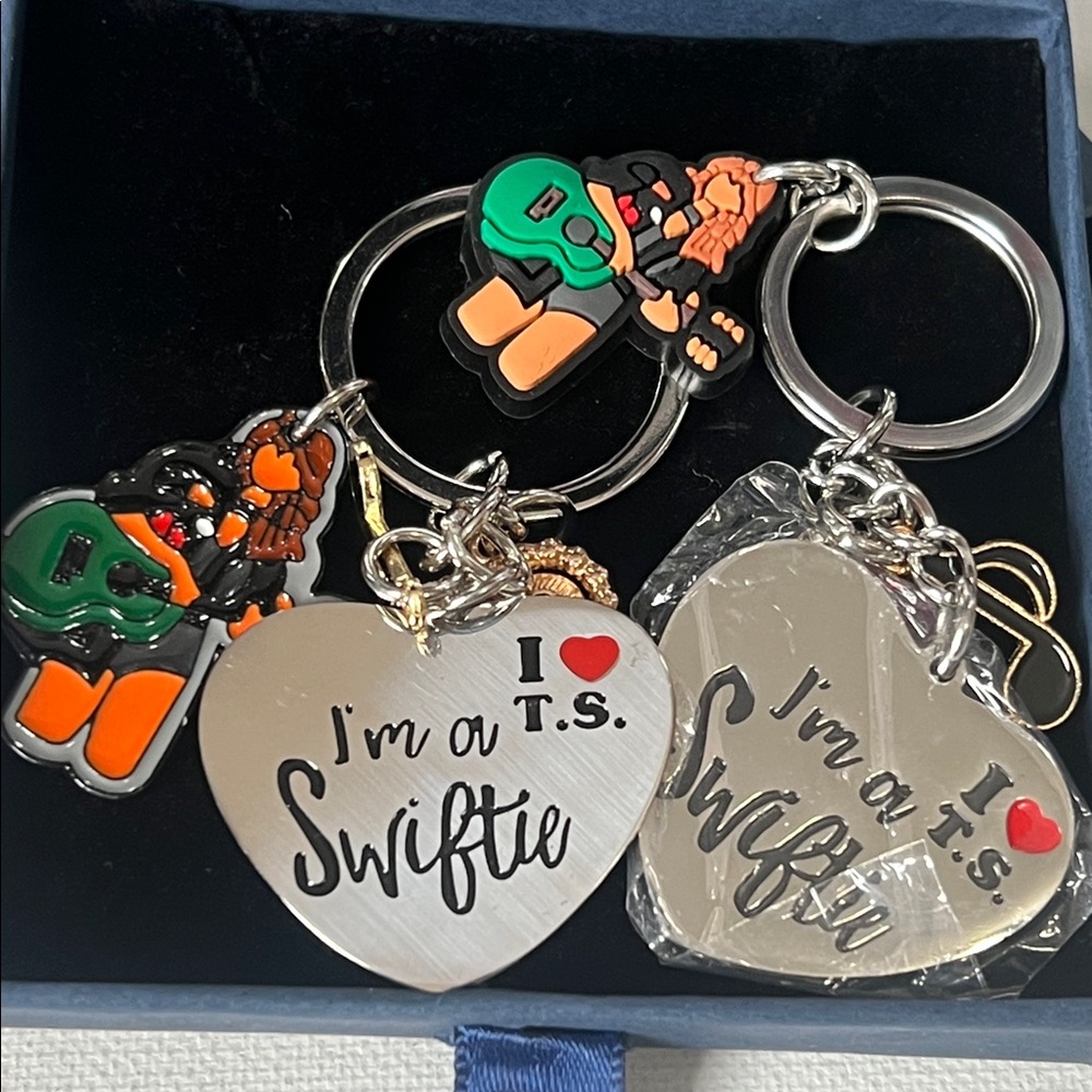 Taylor Swift The Eras Tour Tumblers, Swiftie Bag Charms and Red Album Earrings - Picture 2 of 6